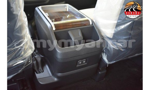 Buy Import Toyota Granvia White Car in Import - Dubai in Ayeyarwady Buy Import Toyota Granvia White Car in Import - Dubai in Ayeyarwady