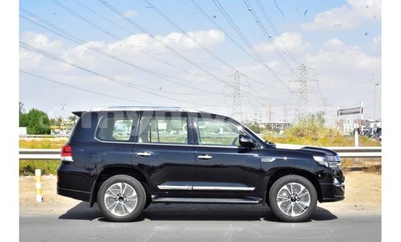 Buy Import Toyota Land Cruiser Black Car in Import - Dubai in Ayeyarwady Buy Import Toyota Land Cruiser Black Car in Import - Dubai in Ayeyarwady