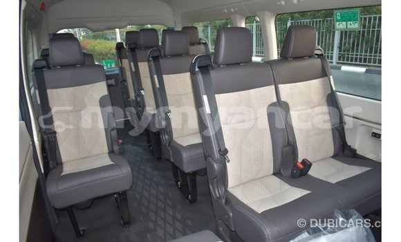 Buy Import Toyota Hiace Blue Car in Import - Dubai in Ayeyarwady Buy Import Toyota Hiace Blue Car in Import - Dubai in Ayeyarwady