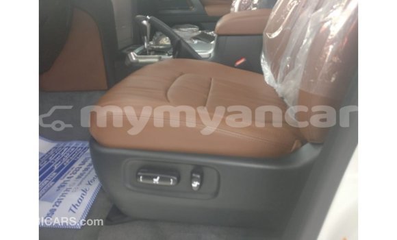 Buy Import Toyota Land Cruiser White Car in Import - Dubai in Ayeyarwady Buy Import Toyota Land Cruiser White Car in Import - Dubai in Ayeyarwady