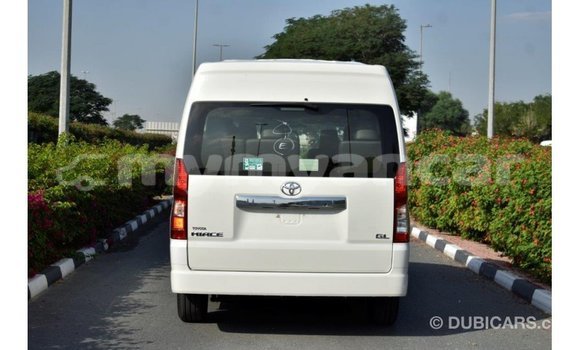 Buy Import Toyota Hiace White Car in Import - Dubai in Ayeyarwady Buy Import Toyota Hiace White Car in Import - Dubai in Ayeyarwady