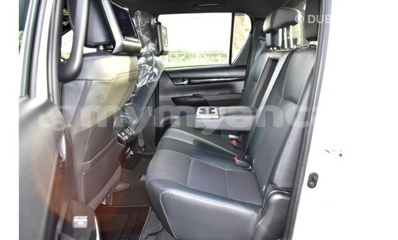 Acheter Import Voiture Toyota Hilux Blanc à Import - Dubai, #<Region:0x000000000c5121b8> Acheter Import Voiture Toyota Hilux Blanc à Import - Dubai, #<Region:0x000000000c5121b8>