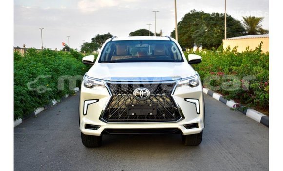 Buy Import Toyota Fortuner White Car in Import - Dubai in Ayeyarwady Buy Import Toyota Fortuner White Car in Import - Dubai in Ayeyarwady