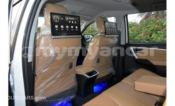 Buy Import Toyota Fortuner White Car in Import - Dubai in Ayeyarwady Buy Import Toyota Fortuner White Car in Import - Dubai in Ayeyarwady