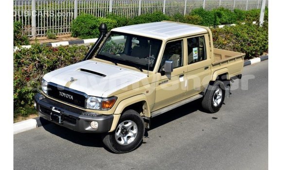 Buy Import Toyota Land Cruiser Beige Car in Import - Dubai in Ayeyarwady Buy Import Toyota Land Cruiser Beige Car in Import - Dubai in Ayeyarwady