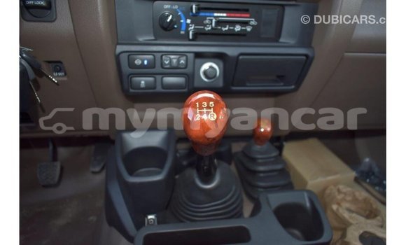 Buy Import Toyota Land Cruiser Beige Car in Import - Dubai in Ayeyarwady Buy Import Toyota Land Cruiser Beige Car in Import - Dubai in Ayeyarwady