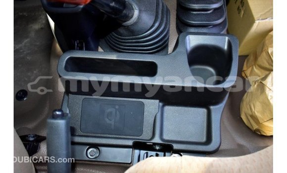 Buy Import Toyota Land Cruiser Beige Car in Import - Dubai in Ayeyarwady Buy Import Toyota Land Cruiser Beige Car in Import - Dubai in Ayeyarwady