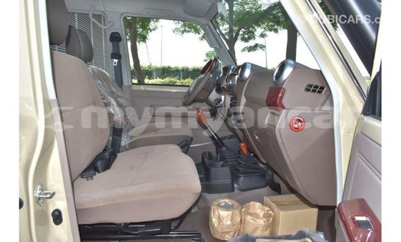 Buy Import Toyota Land Cruiser Beige Car in Import - Dubai in Ayeyarwady Buy Import Toyota Land Cruiser Beige Car in Import - Dubai in Ayeyarwady