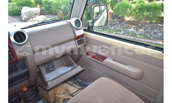 Buy Import Toyota Land Cruiser Beige Car in Import - Dubai in Ayeyarwady Buy Import Toyota Land Cruiser Beige Car in Import - Dubai in Ayeyarwady