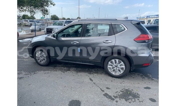 Buy Import Nissan Evalia Other Truck in Import - Dubai in Ayeyarwady Buy Import Nissan Evalia Other Truck in Import - Dubai in Ayeyarwady