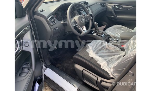 Buy Import Nissan Evalia Other Truck in Import - Dubai in Ayeyarwady Buy Import Nissan Evalia Other Truck in Import - Dubai in Ayeyarwady
