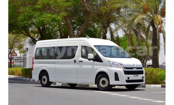 Buy Import Toyota Hiace White Car in Import - Dubai in Ayeyarwady Buy Import Toyota Hiace White Car in Import - Dubai in Ayeyarwady
