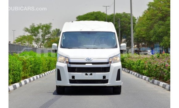 Buy Import Toyota Hiace White Car in Import - Dubai in Ayeyarwady Buy Import Toyota Hiace White Car in Import - Dubai in Ayeyarwady
