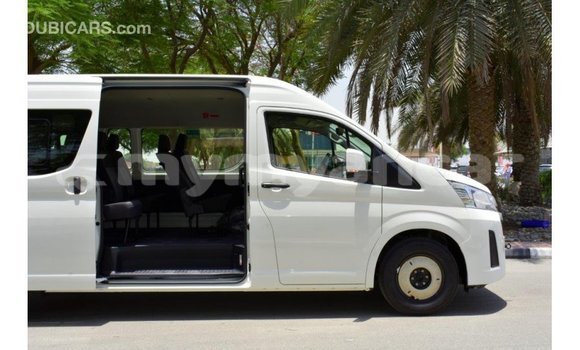 Buy Import Toyota Hiace White Car in Import - Dubai in Ayeyarwady Buy Import Toyota Hiace White Car in Import - Dubai in Ayeyarwady