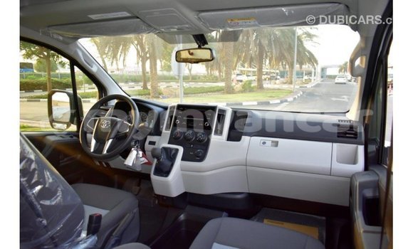 Buy Import Toyota Hiace White Car in Import - Dubai in Ayeyarwady Buy Import Toyota Hiace White Car in Import - Dubai in Ayeyarwady