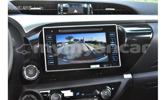 Buy Import Toyota Hilux White Car in Import - Dubai in Ayeyarwady Buy Import Toyota Hilux White Car in Import - Dubai in Ayeyarwady