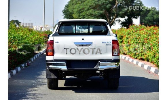 Buy Import Toyota Hilux White Car in Import - Dubai in Ayeyarwady Buy Import Toyota Hilux White Car in Import - Dubai in Ayeyarwady