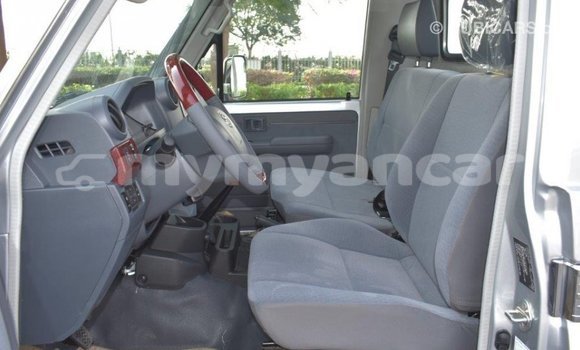Acheter Import Voiture Toyota Land Cruiser Autre à Import - Dubai, #<Region:0x000000000c5121b8> Acheter Import Voiture Toyota Land Cruiser Autre à Import - Dubai, #<Region:0x000000000c5121b8>