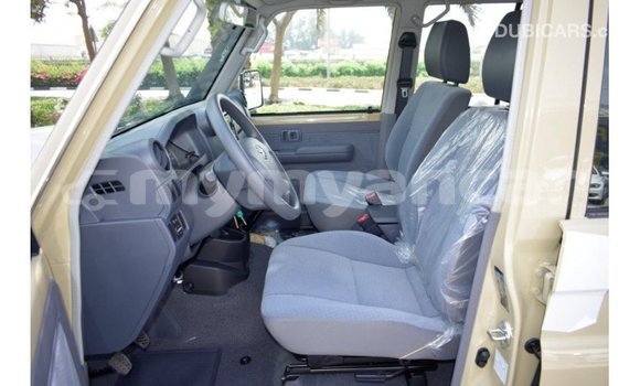 Buy Import Toyota Land Cruiser Beige Car in Import - Dubai in Ayeyarwady Buy Import Toyota Land Cruiser Beige Car in Import - Dubai in Ayeyarwady