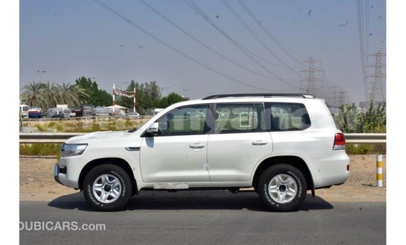 Buy Import Toyota Land Cruiser White Car in Import - Dubai in Ayeyarwady Buy Import Toyota Land Cruiser White Car in Import - Dubai in Ayeyarwady