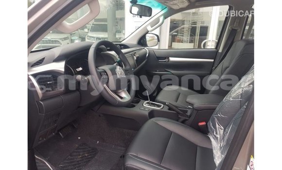 Buy Import Toyota Hilux Other Car in Import - Dubai in Ayeyarwady Buy Import Toyota Hilux Other Car in Import - Dubai in Ayeyarwady