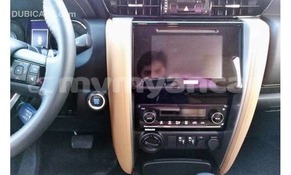 သွင်းကုန် Toyota Fortuner White ကား Import - Dubai Ayeyarwady သွင်းကုန် Toyota Fortuner White ကား Import - Dubai Ayeyarwady