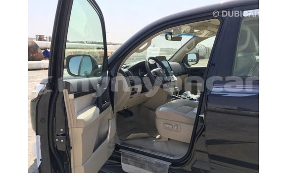 Buy Import Toyota Land Cruiser Black Car in Import - Dubai in Ayeyarwady Buy Import Toyota Land Cruiser Black Car in Import - Dubai in Ayeyarwady