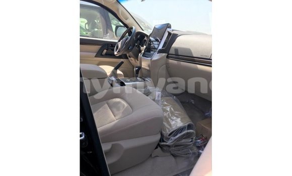 Buy Import Toyota Land Cruiser Black Car in Import - Dubai in Ayeyarwady Buy Import Toyota Land Cruiser Black Car in Import - Dubai in Ayeyarwady