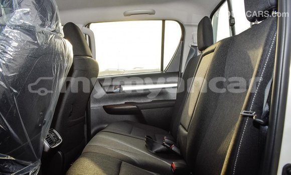 Acheter Import Voiture Toyota Hilux Blanc à Import - Dubai, #<Region:0x000000000c5121b8> Acheter Import Voiture Toyota Hilux Blanc à Import - Dubai, #<Region:0x000000000c5121b8>
