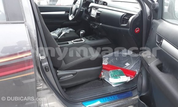 Buy Import Toyota Hilux Other Car in Import - Dubai in Ayeyarwady Buy Import Toyota Hilux Other Car in Import - Dubai in Ayeyarwady