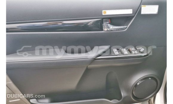 Buy Import Toyota Hilux Other Car in Import - Dubai in Ayeyarwady Buy Import Toyota Hilux Other Car in Import - Dubai in Ayeyarwady