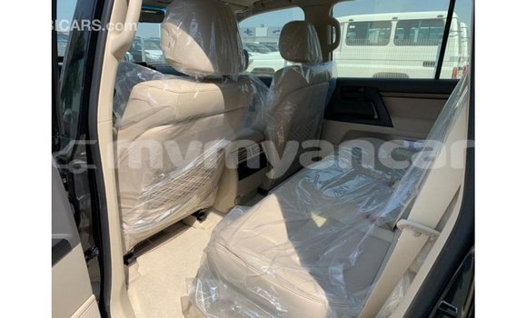 Buy Import Toyota Land Cruiser Black Car in Import - Dubai in Ayeyarwady Buy Import Toyota Land Cruiser Black Car in Import - Dubai in Ayeyarwady