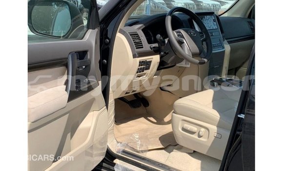 Buy Import Toyota Land Cruiser Black Car in Import - Dubai in Ayeyarwady Buy Import Toyota Land Cruiser Black Car in Import - Dubai in Ayeyarwady