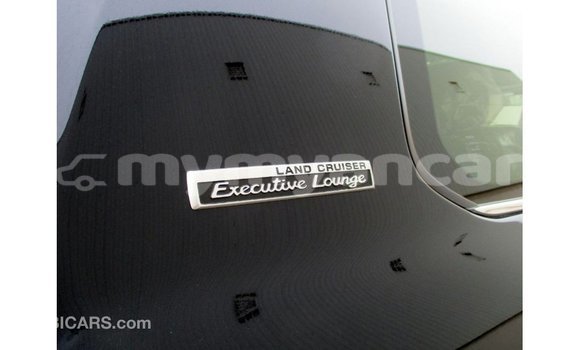 Buy Import Toyota Land Cruiser Black Car in Import - Dubai in Ayeyarwady Buy Import Toyota Land Cruiser Black Car in Import - Dubai in Ayeyarwady