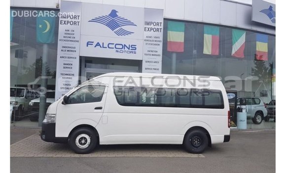 Buy Import Toyota Hiace White Car in Import - Dubai in Ayeyarwady Buy Import Toyota Hiace White Car in Import - Dubai in Ayeyarwady