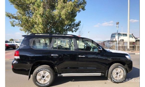 Buy Import Toyota Land Cruiser Black Car in Import - Dubai in Ayeyarwady Buy Import Toyota Land Cruiser Black Car in Import - Dubai in Ayeyarwady