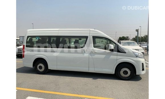Buy Import Toyota Hiace White Car in Import - Dubai in Ayeyarwady Buy Import Toyota Hiace White Car in Import - Dubai in Ayeyarwady