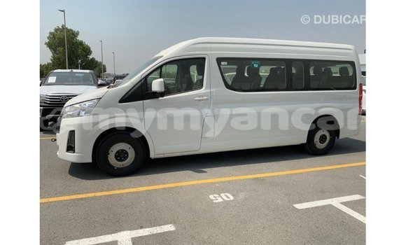 Buy Import Toyota Hiace White Car in Import - Dubai in Ayeyarwady Buy Import Toyota Hiace White Car in Import - Dubai in Ayeyarwady
