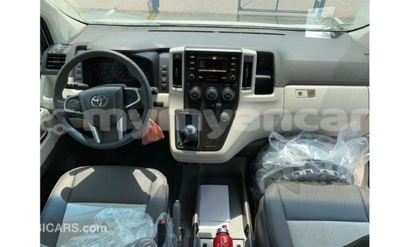 Buy Import Toyota Hiace White Car in Import - Dubai in Ayeyarwady Buy Import Toyota Hiace White Car in Import - Dubai in Ayeyarwady