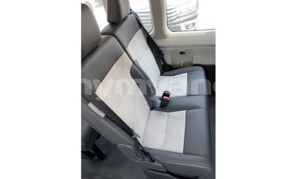 Buy Import Toyota Hiace White Car in Import - Dubai in Ayeyarwady Buy Import Toyota Hiace White Car in Import - Dubai in Ayeyarwady