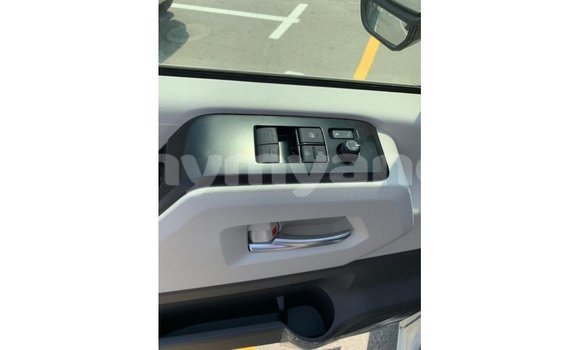 Buy Import Toyota Hiace White Car in Import - Dubai in Ayeyarwady Buy Import Toyota Hiace White Car in Import - Dubai in Ayeyarwady