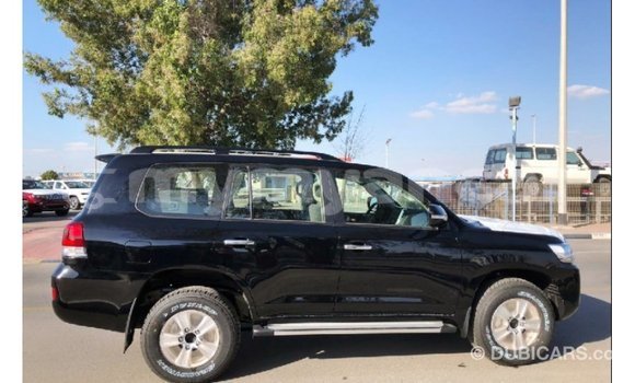 Buy Import Toyota Land Cruiser Black Car in Import - Dubai in Ayeyarwady Buy Import Toyota Land Cruiser Black Car in Import - Dubai in Ayeyarwady
