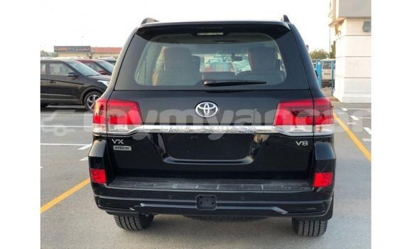 Buy Import Toyota Land Cruiser Black Car in Import - Dubai in Ayeyarwady Buy Import Toyota Land Cruiser Black Car in Import - Dubai in Ayeyarwady