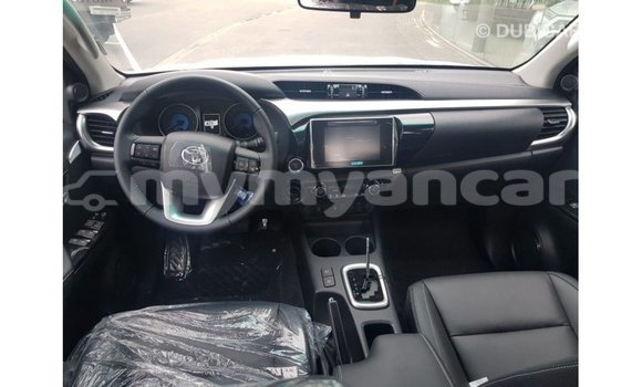 Buy Import Toyota Hilux Brown Car in Import - Dubai in Ayeyarwady Buy Import Toyota Hilux Brown Car in Import - Dubai in Ayeyarwady