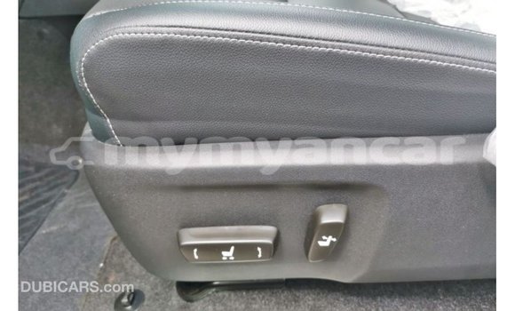 Buy Import Toyota Hilux Brown Car in Import - Dubai in Ayeyarwady Buy Import Toyota Hilux Brown Car in Import - Dubai in Ayeyarwady