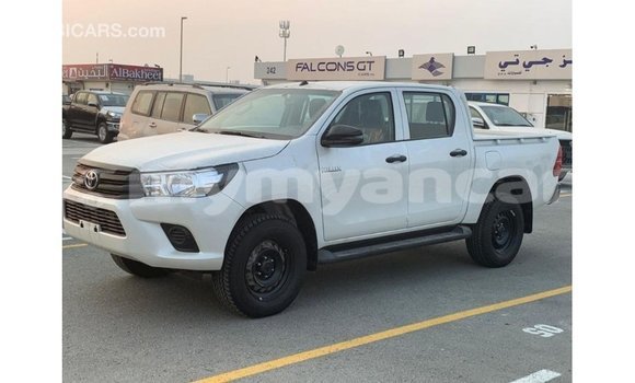 Buy Import Toyota Hilux White Car in Import - Dubai in Ayeyarwady Buy Import Toyota Hilux White Car in Import - Dubai in Ayeyarwady