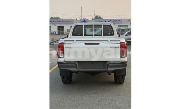 Buy Import Toyota Hilux White Car in Import - Dubai in Ayeyarwady Buy Import Toyota Hilux White Car in Import - Dubai in Ayeyarwady