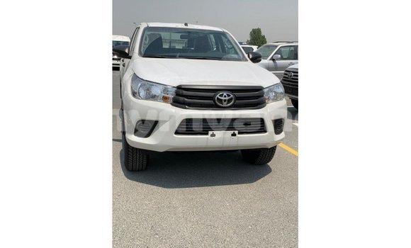 Buy Import Toyota Hilux White Car in Import - Dubai in Ayeyarwady Buy Import Toyota Hilux White Car in Import - Dubai in Ayeyarwady