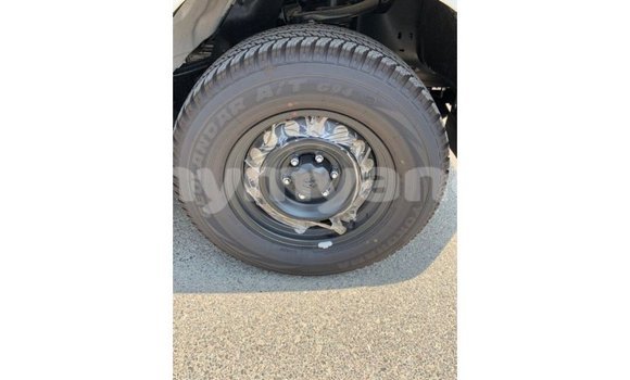Buy Import Toyota Hilux White Car in Import - Dubai in Ayeyarwady Buy Import Toyota Hilux White Car in Import - Dubai in Ayeyarwady