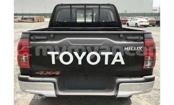 သွင်းကုန် Toyota Hilux Black ကား Import - Dubai Ayeyarwady သွင်းကုန် Toyota Hilux Black ကား Import - Dubai Ayeyarwady